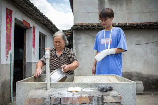 背心痛什么引起_家里什么赚钱_怀孕背心痛